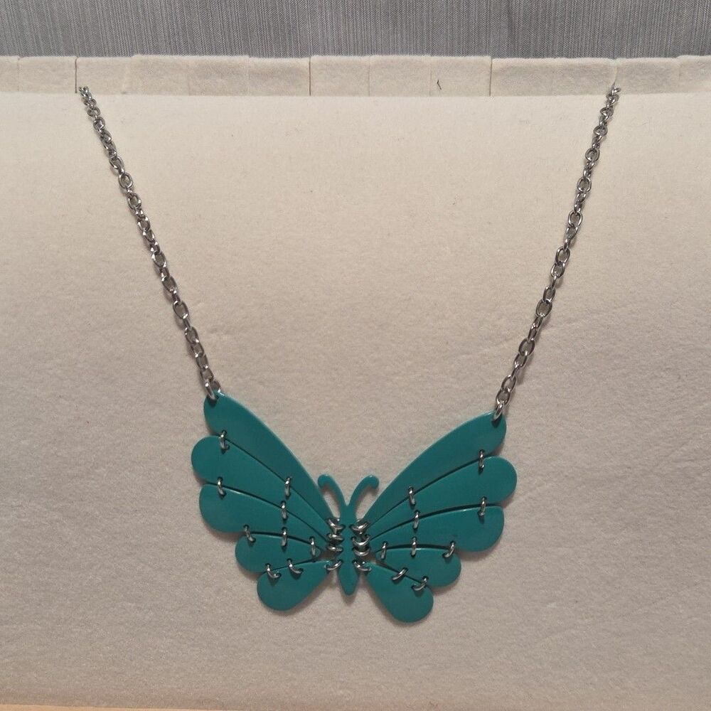 Mi Amore Teal Butterfly Silver Necklace 18"
